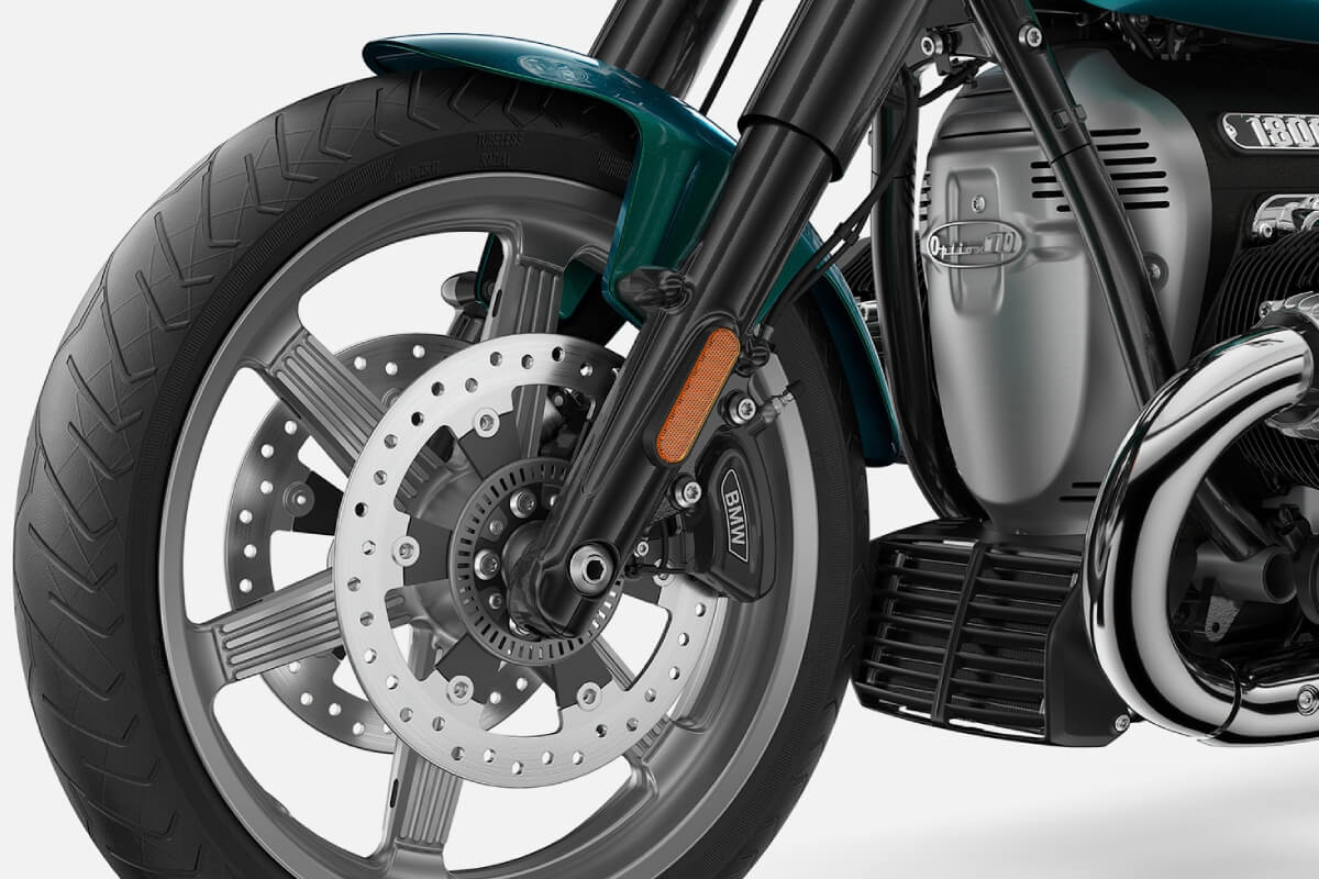 Top Essential Accessories for BMW R 18: Enhance Performance & Style on ...